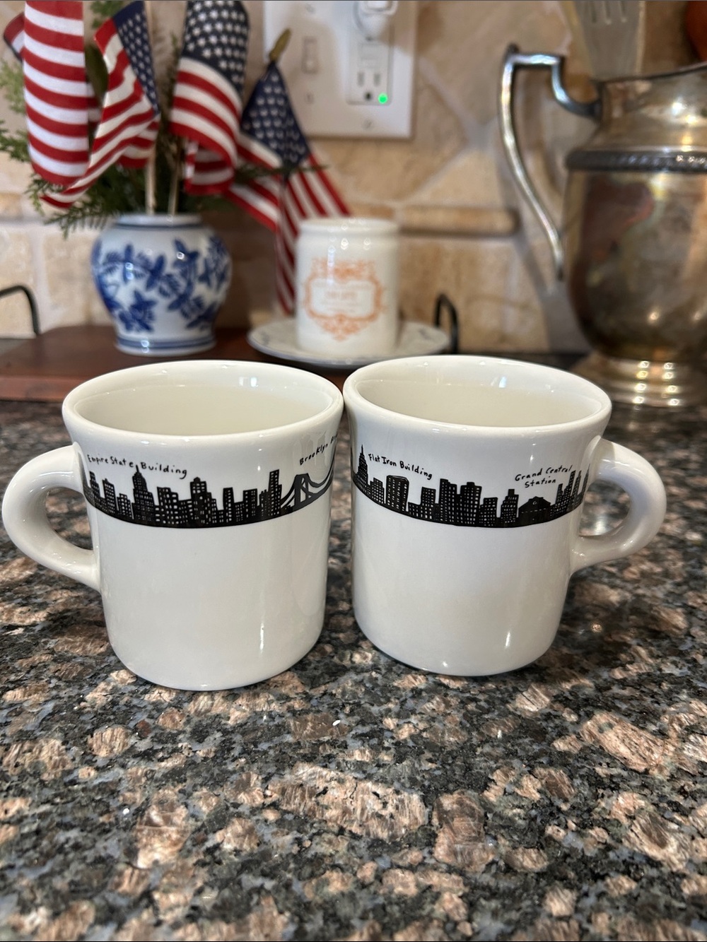 Fishs Eddy Skyline diner Mugs – Set of 2